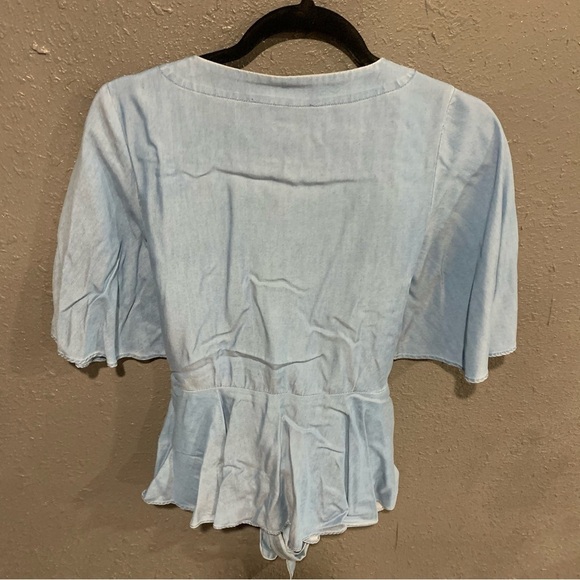 Women’s Loft Denim Blouse - Picture 2 of 3